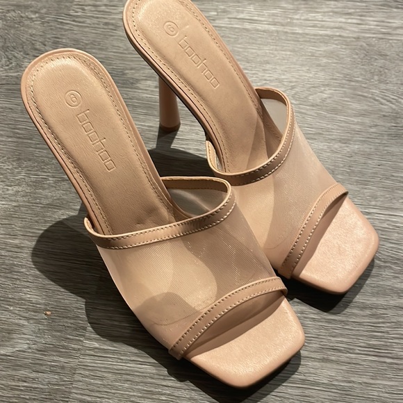 mesh panel heels - Picture 2 of 5